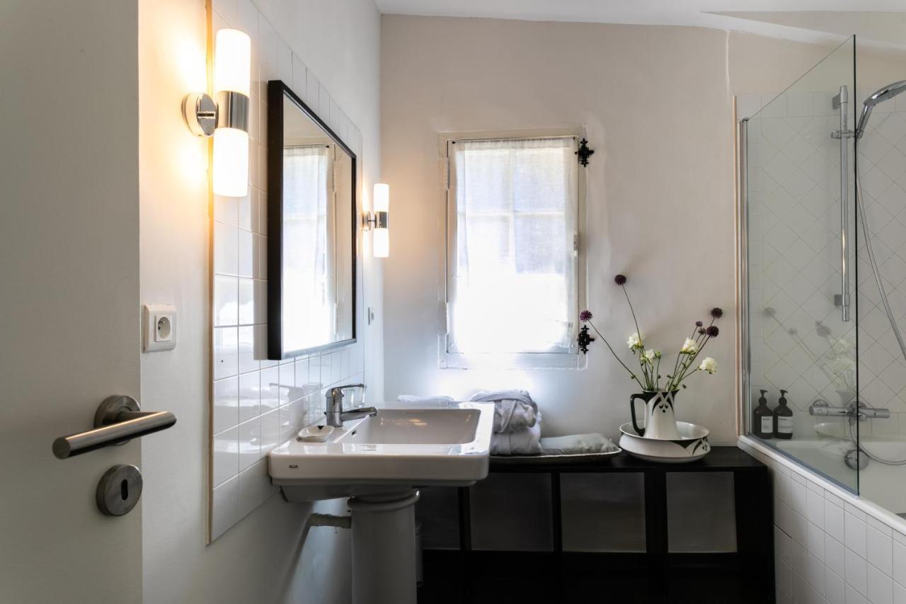 Monte Arena Bed & Breakfast Montaren-et-Saint-Mediers Bagian luar foto