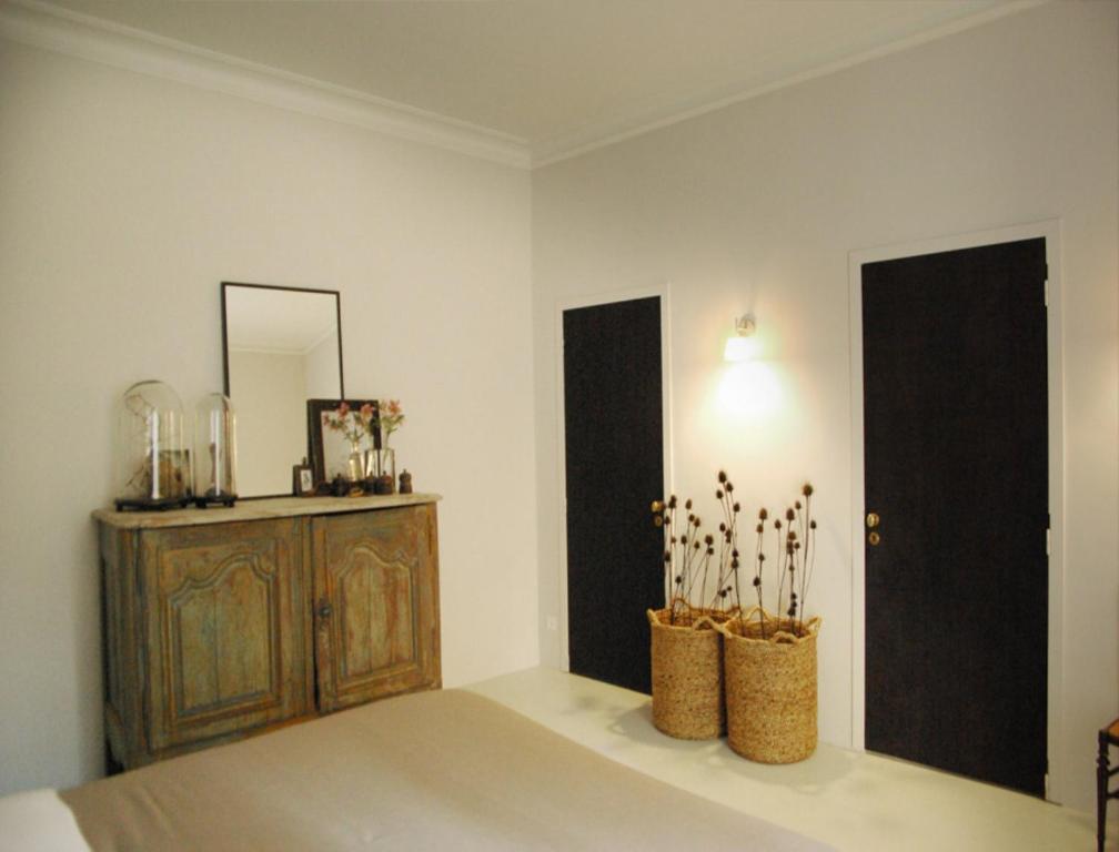 Monte Arena Bed & Breakfast Montaren-et-Saint-Mediers Bagian luar foto