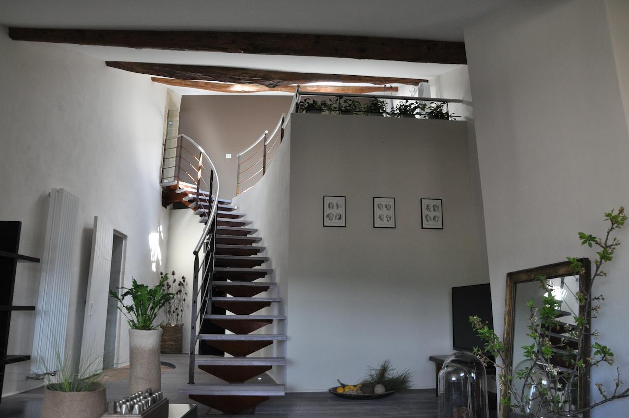 Monte Arena Bed & Breakfast Montaren-et-Saint-Mediers Ruang foto